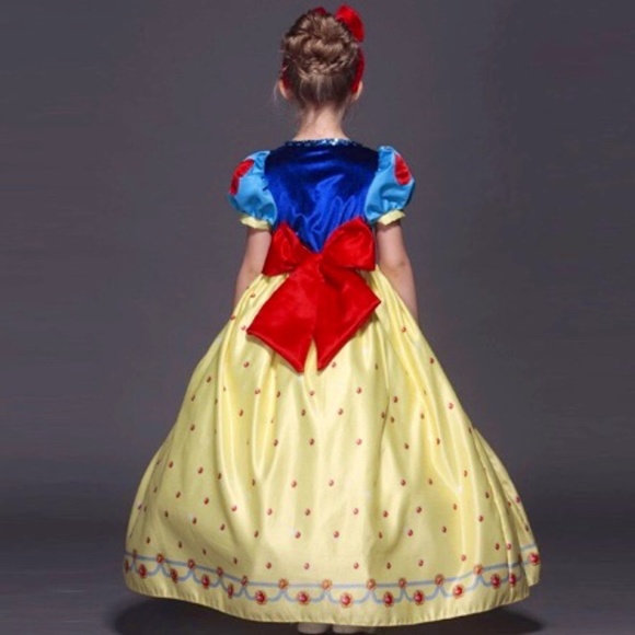 Beautiful Kids SNOW WHITE Costume (6-8yrs) - Picture 12 of 15